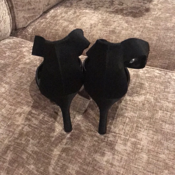 Black Satin Feetfirst Heels - Picture 4 of 5